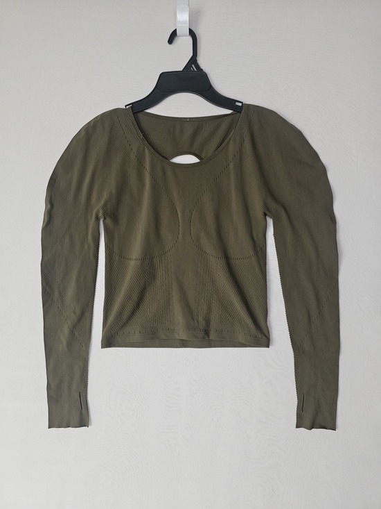 Fabletics Tops - ​Fabletics Olive Green Seamless Cutout Long Sleeve Active Crop Top (No Size Tag)